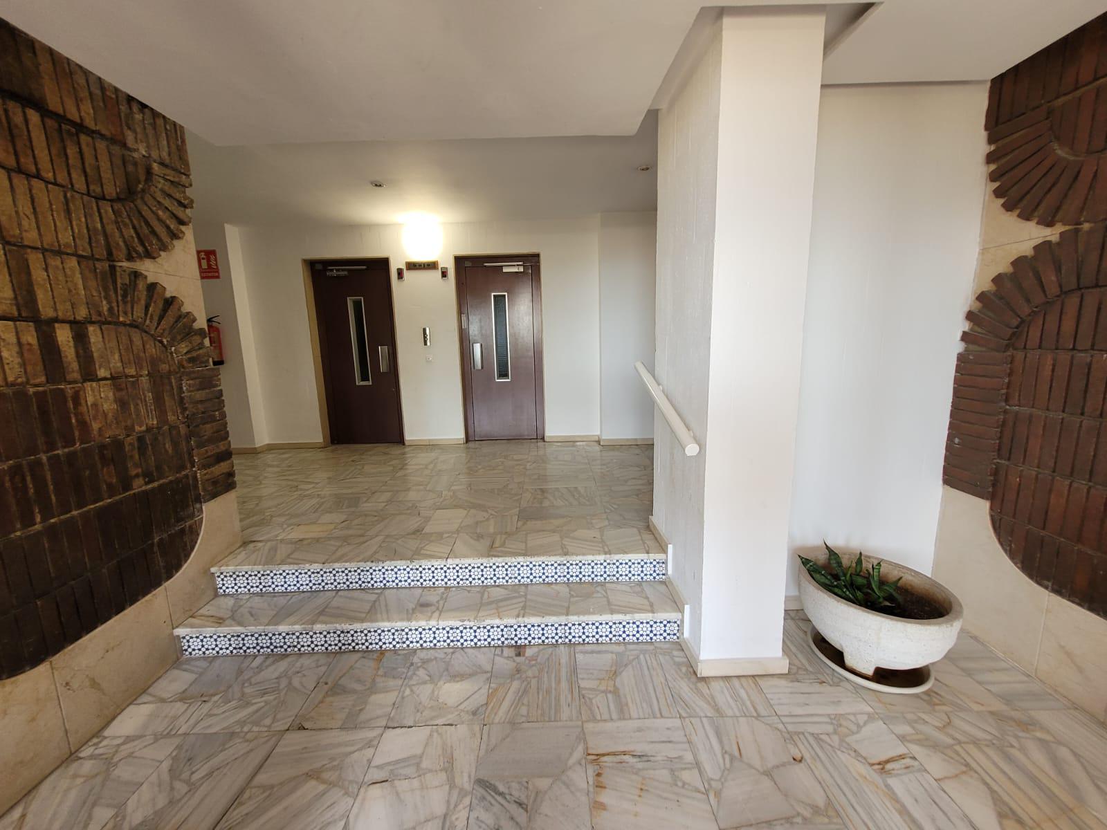 Imagen 6 Apartamento en venta en Alicante/alacant / Avda. de Denia, junto colegio, hospitales, c. c...