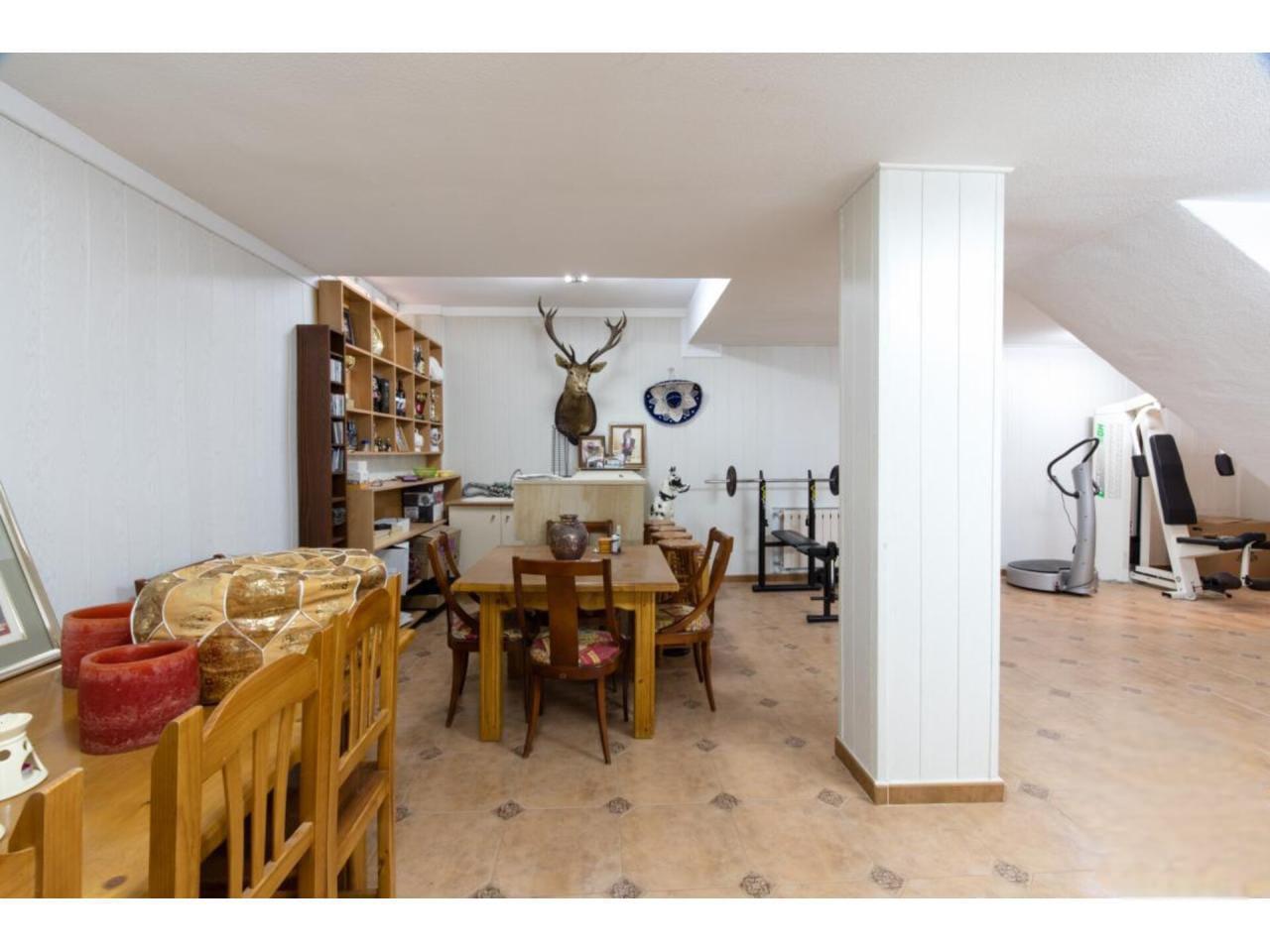 Imagen 16 Casa Rústica en venta en Petrer / Urbanización Loma Badá cerca de la barrera