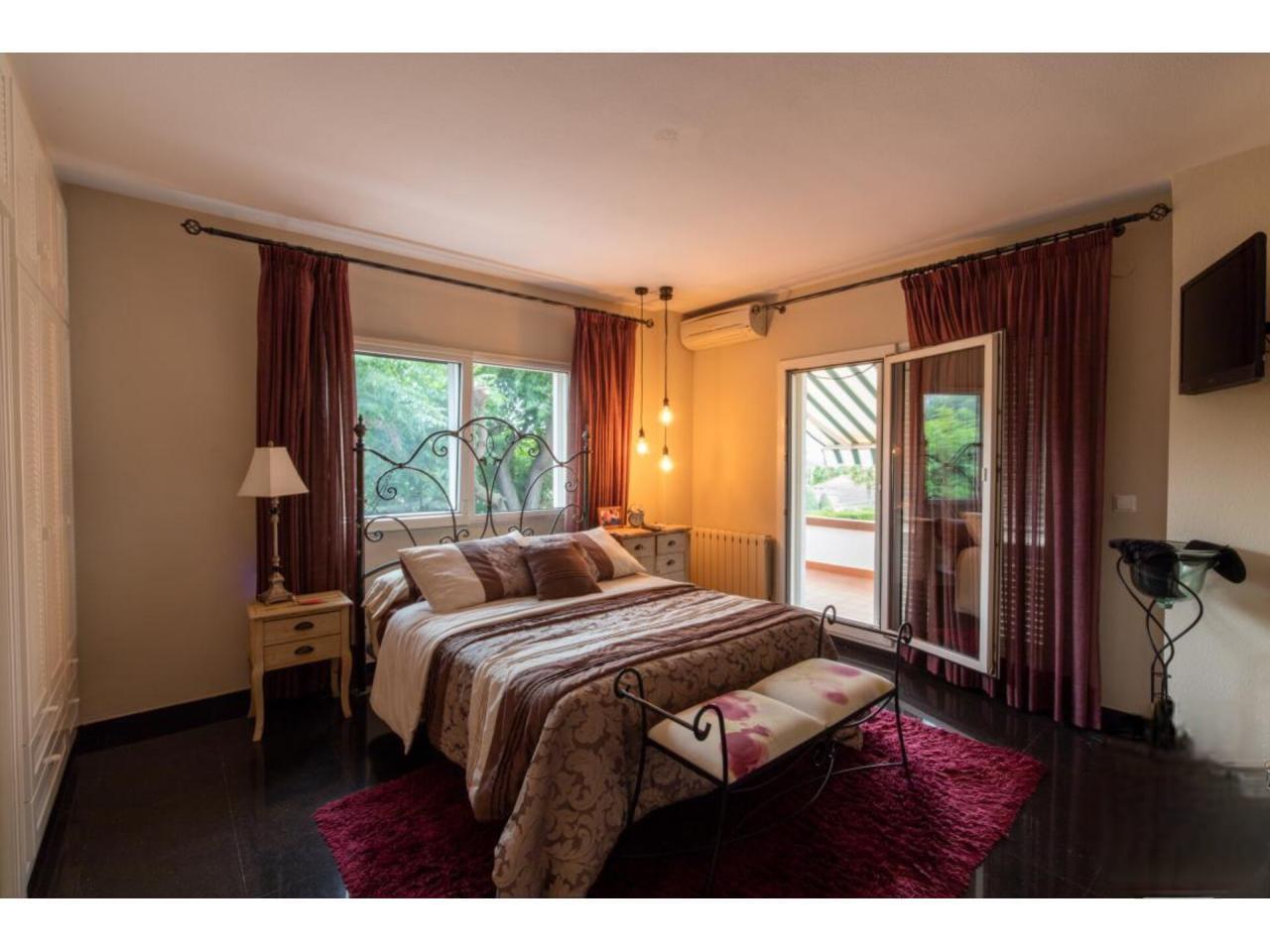 Imagen 27 Casa Rústica en venta en Petrer / Urbanización Loma Badá cerca de la barrera