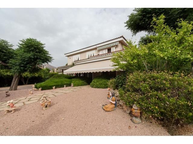 Imagen 9 Inmueble 268000 - Casa Rústica en venta en Petrer / Urbanización Loma Badá cerca de la barrera