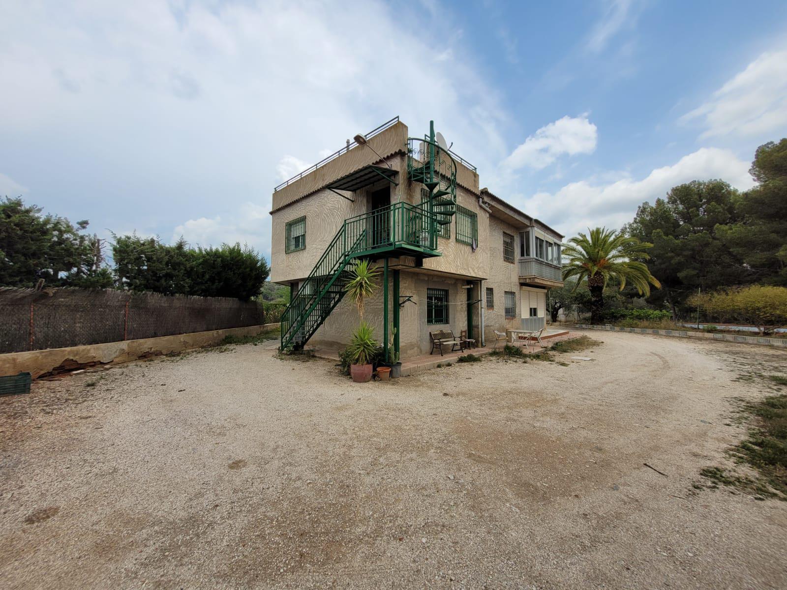 Imagen 3 Casa Rústica en venta en Petrer / Partida Reventó-Loma Badá