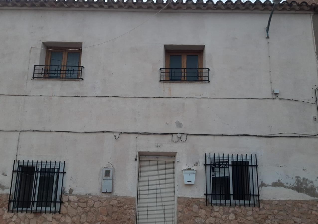 Imagen 1 Casa Adosada en venta en Bonete / A 3 calles del Ayuntamiento