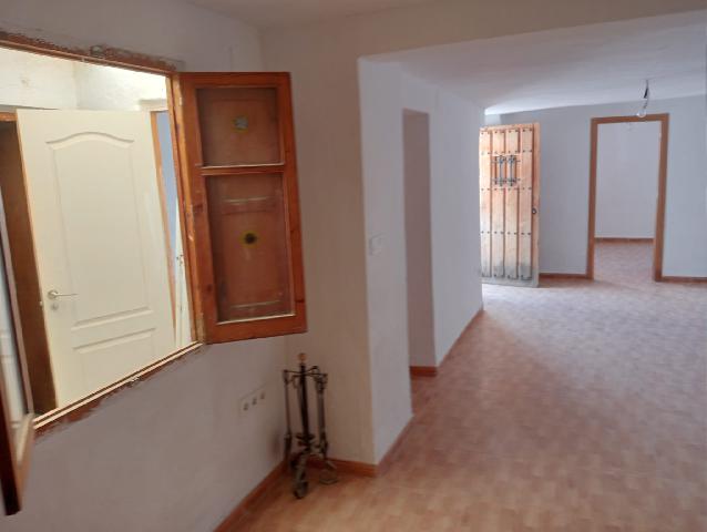 Imagen 7 Inmueble 276541 - Casa Adosada en venta en Higueruela / Junto a Plaza Mayor