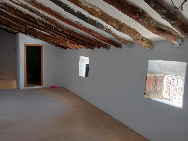 Imagen 2 Inmueble 276541 - Casa Adosada en venta en Higueruela / Junto a Plaza Mayor