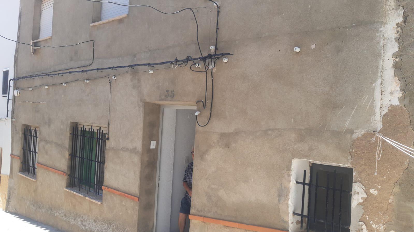 Imagen 1 Casa Adosada en venta en Higueruela / Cerca de la Iglesia y del antiguo Ayuntamiento