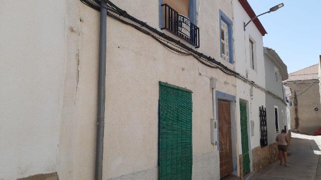 Imagen 2 Inmueble 277029 - Casa Adosada en venta en Fuente-álamo / A 2 calles del Ayuntamiento