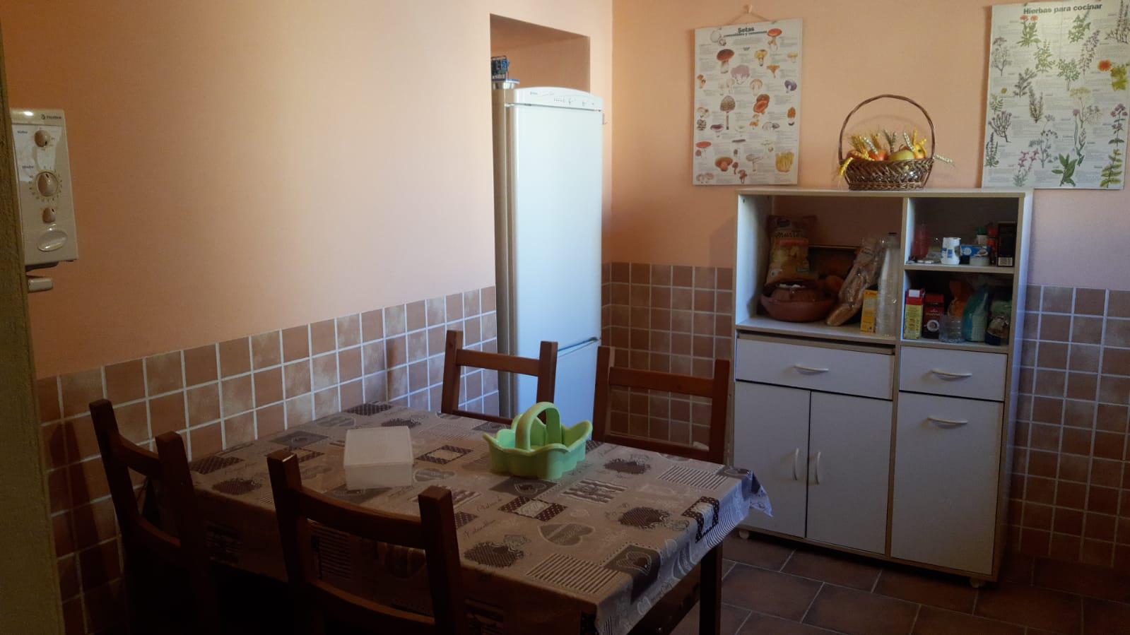 Imagen 14 Casa Adosada en venta en Corral-rubio / A pocos metros del Lavadero de San Antonio