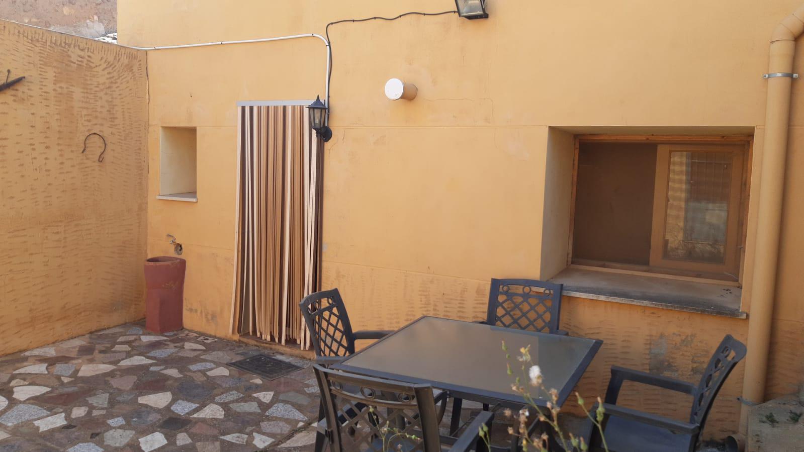 Imagen 31 Casa Adosada en venta en Corral-rubio / A pocos metros del Lavadero de San Antonio