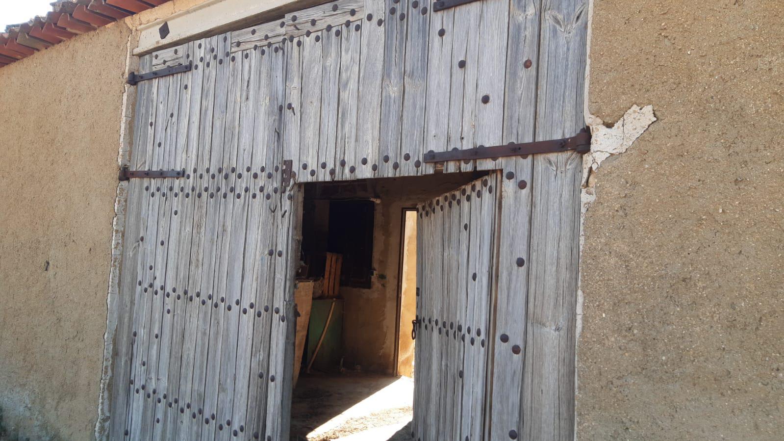 Imagen 6 Casa Adosada en venta en Corral-rubio / A pocos metros del Lavadero de San Antonio