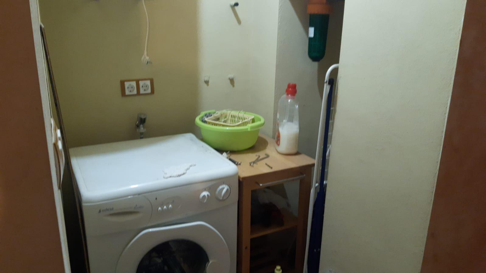 Imagen 15 Casa Adosada en venta en Corral-rubio / A pocos metros del Lavadero de San Antonio