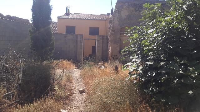 Imagen 3 Inmueble 277176 - Casa Adosada en venta en Corral-rubio / A pocos metros del Lavadero de San Antonio