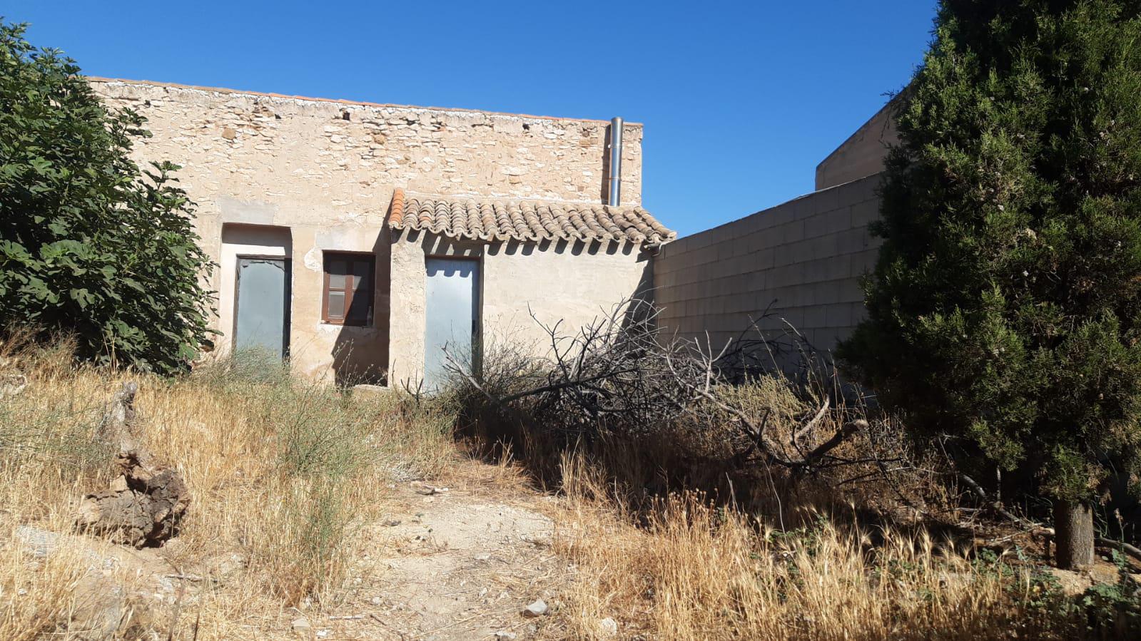 Imagen 4 Casa Adosada en venta en Corral-rubio / A pocos metros del Lavadero de San Antonio