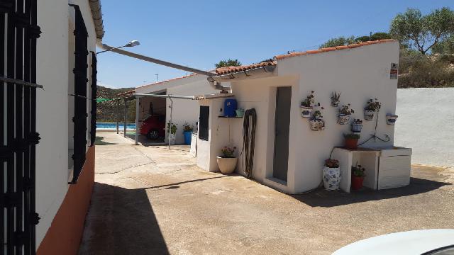 Imagen 6 Inmueble 277328 - Casa Aislada en venta en Montealegre Del Castillo / Zona Consultorio. Carretera Montealegr...