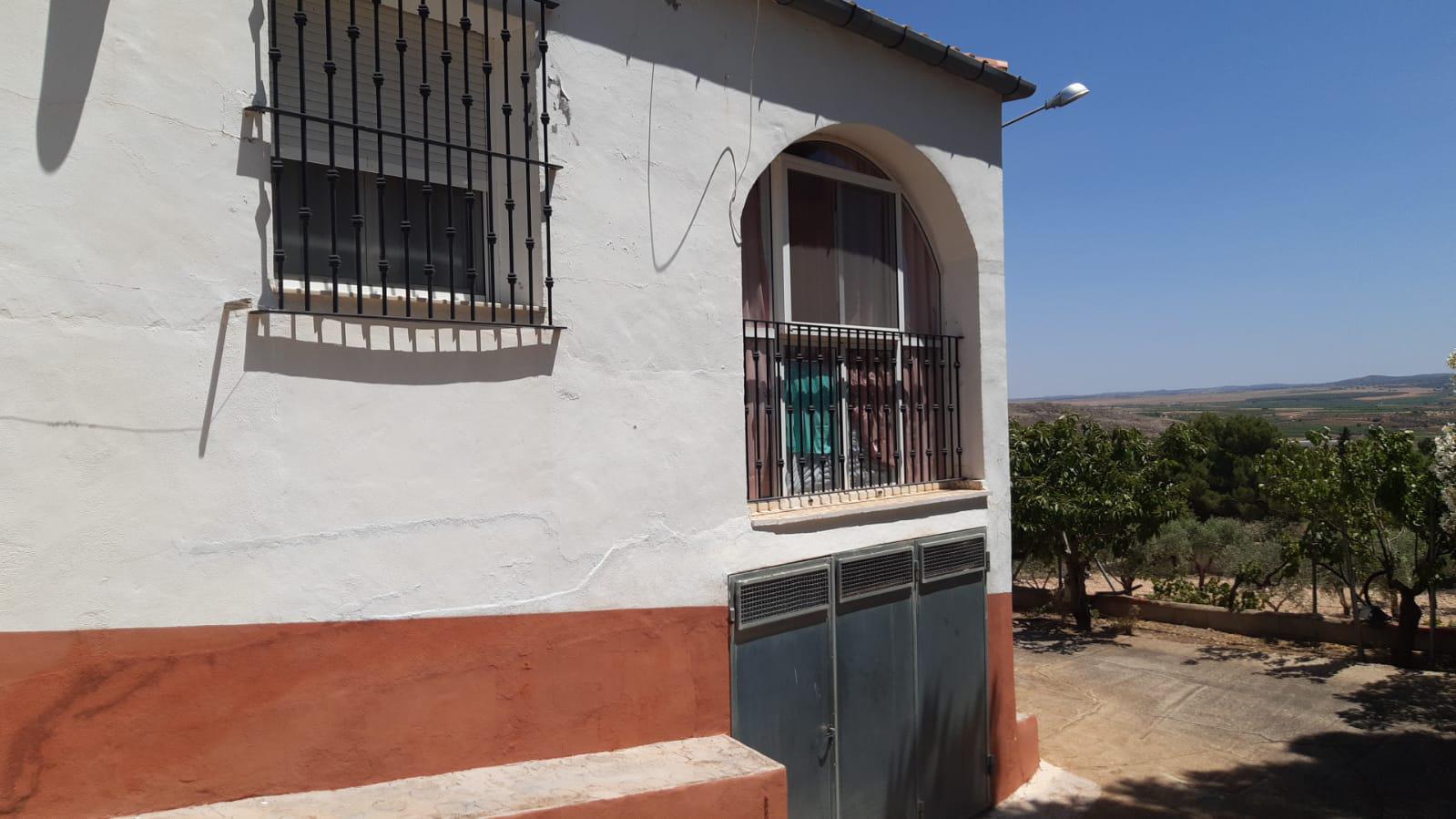 Imagen 5 Casa Aislada en venta en Montealegre Del Castillo / Zona Consultorio. Carretera Montealegr...