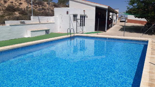 Imagen 11 Inmueble 277328 - Casa Aislada en venta en Montealegre Del Castillo / Zona Consultorio. Carretera Montealegr...