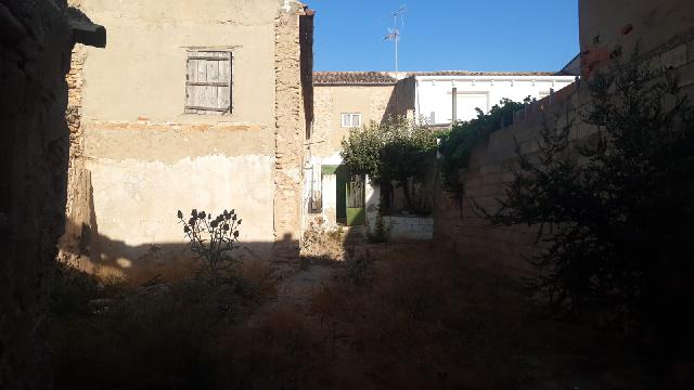 Imagen 3 Inmueble 277335 - Casa Adosada en venta en Montealegre Del Castillo / A pocos metros del C.P. Virgen de la C...