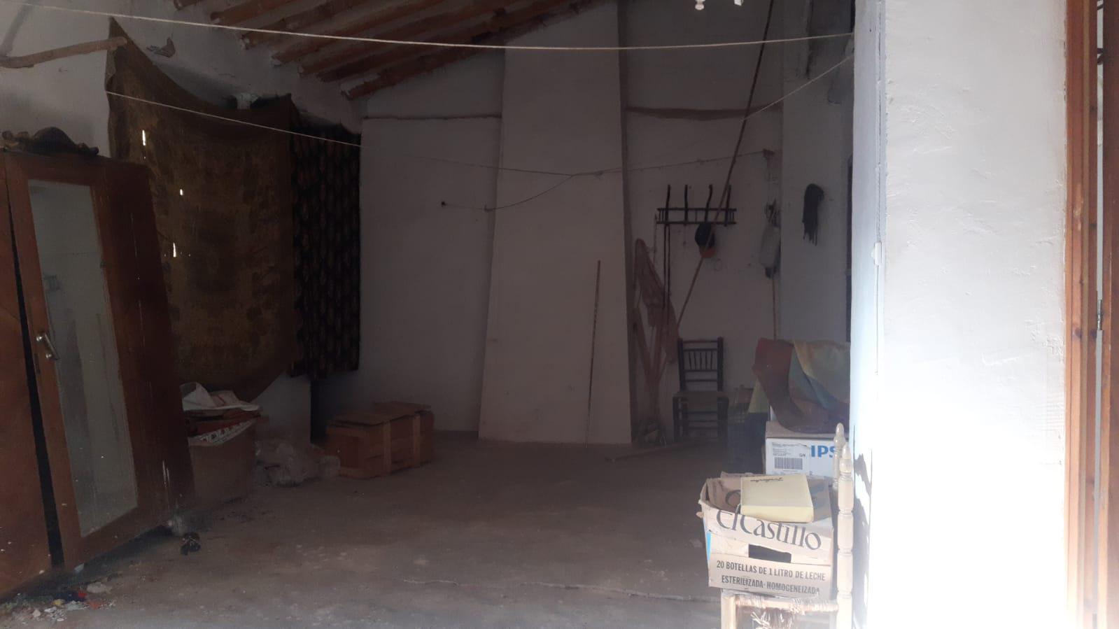 Imagen 29 Casa Adosada en venta en Montealegre Del Castillo / A pocos metros del C.P. Virgen de la C...