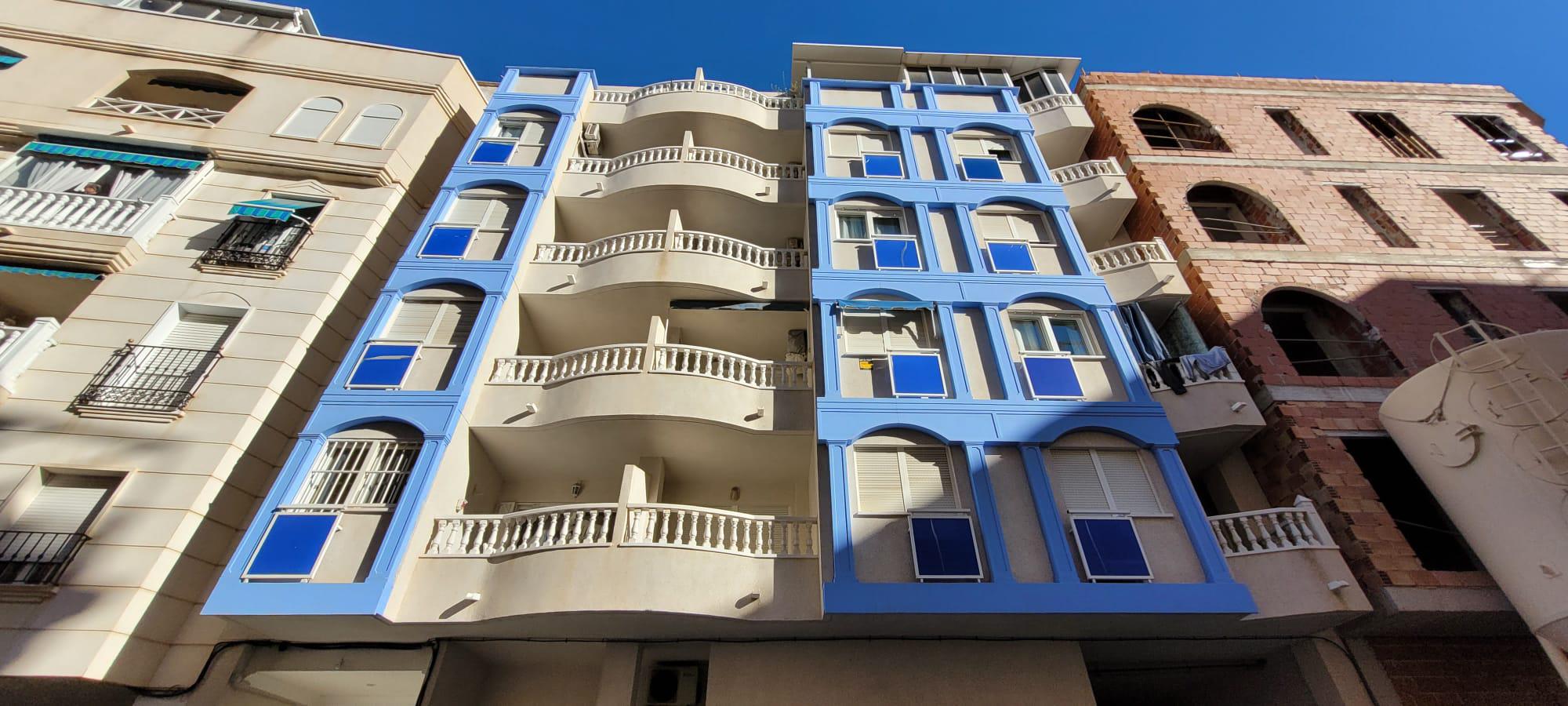 Imagen 28 Apto. Playa en venta en Torrevieja / A 50 metros del paseo de la Playa de los Locos