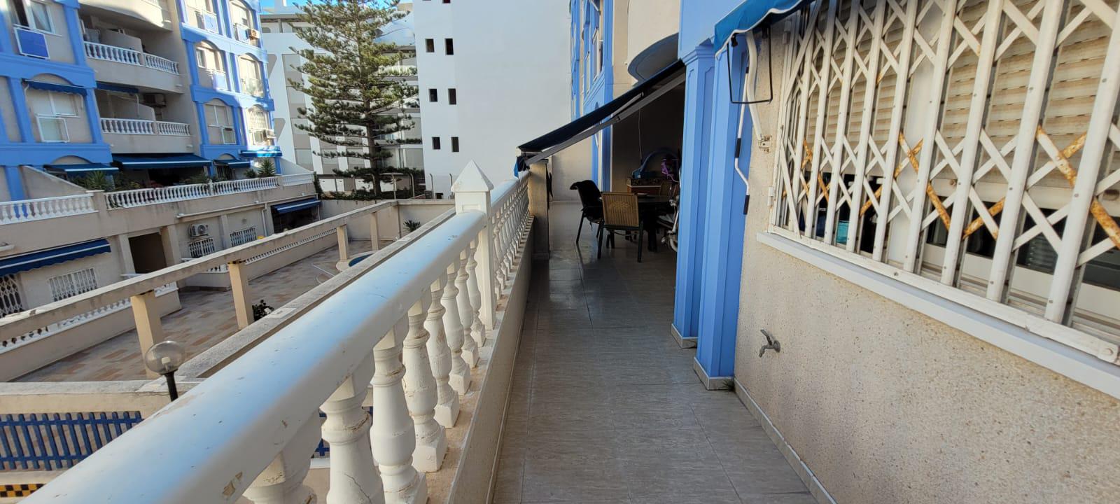 Imagen 7 Apto. Playa en venta en Torrevieja / A 50 metros del paseo de la Playa de los Locos