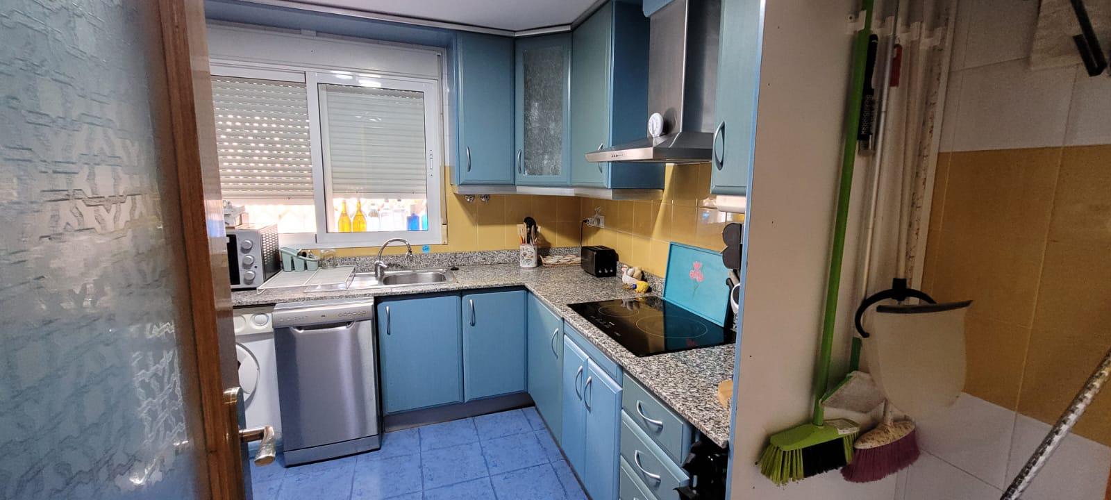 Imagen 16 Apto. Playa en venta en Torrevieja / A 50 metros del paseo de la Playa de los Locos