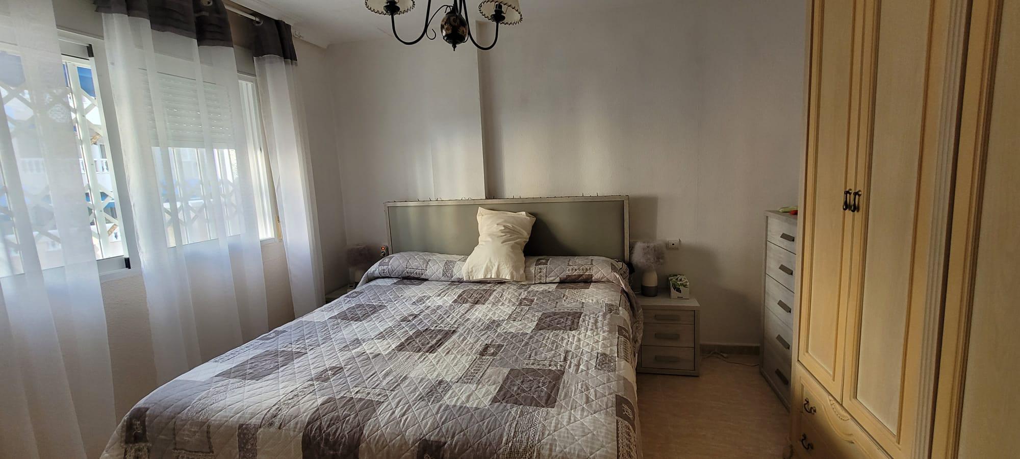 Imagen 18 Apto. Playa en venta en Torrevieja / A 50 metros del paseo de la Playa de los Locos