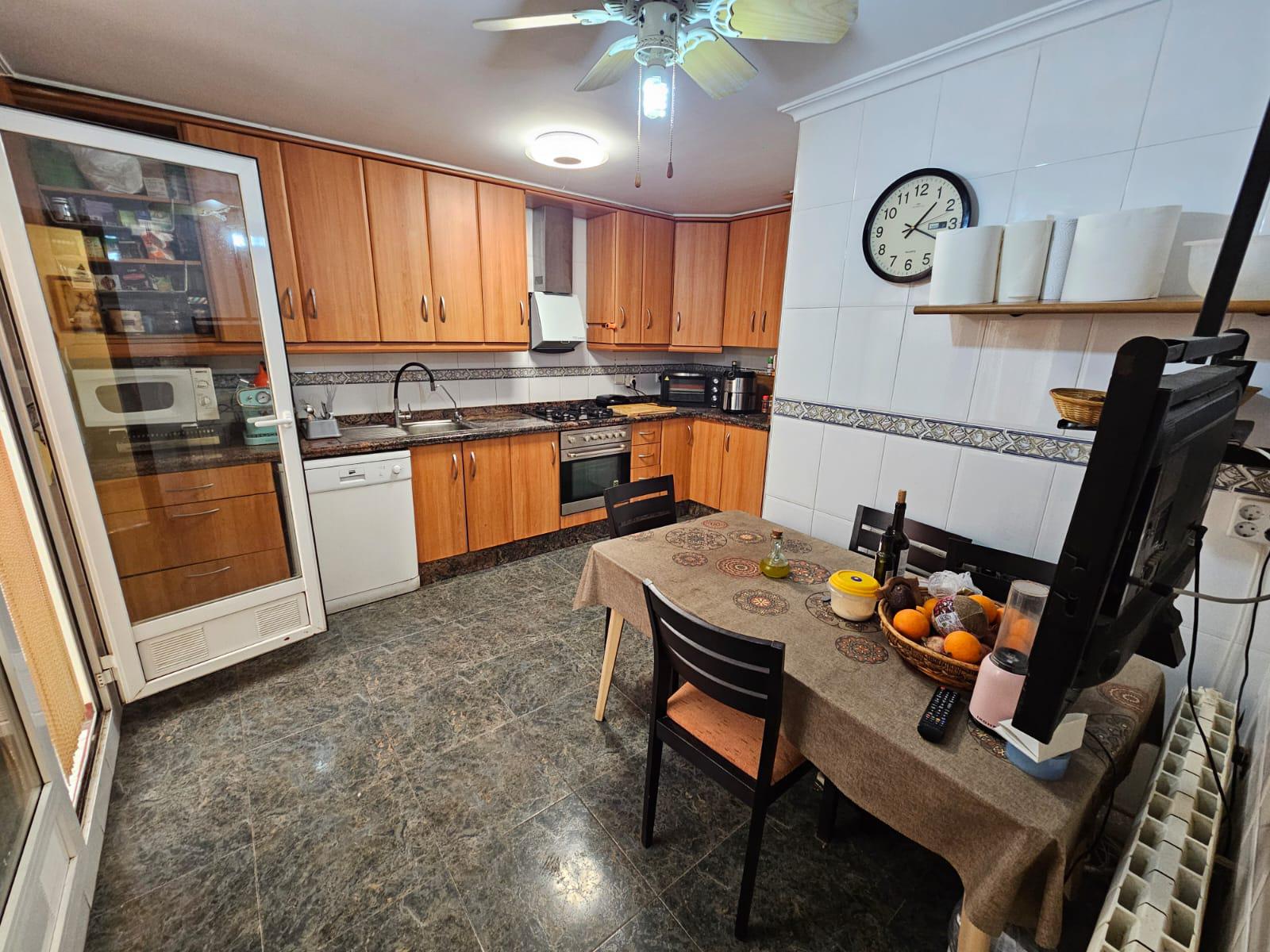 Imagen 7 Casa Adosada en venta en Monóvar/monòver / Adosado en venta en la zona Centro de Salud de ...