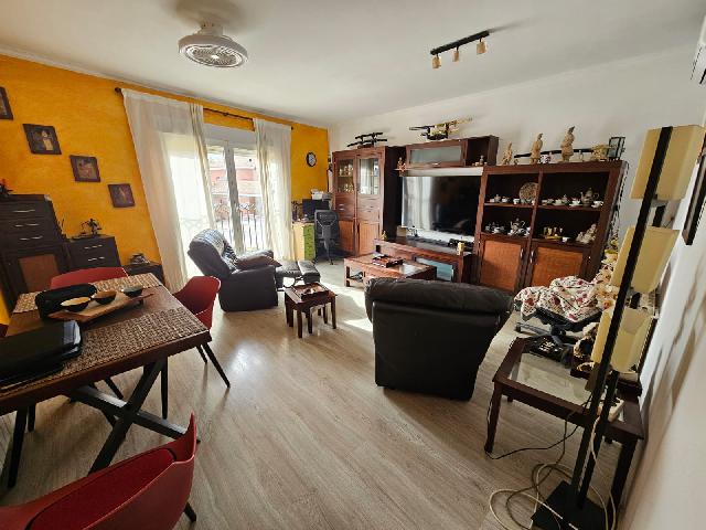 Imagen 2 Inmueble 289783 - Casa Adosada en venta en Monóvar/monòver / Adosado en venta en la zona Centro de Salud de ...