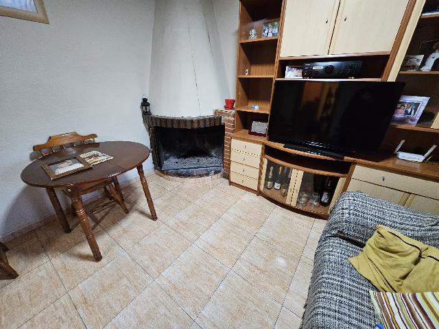 Imagen 5 Inmueble 290659 - Casa Adosada en venta en Monóvar/monòver / Casa de 2 plantas, patio y cueva en Las Casas d...