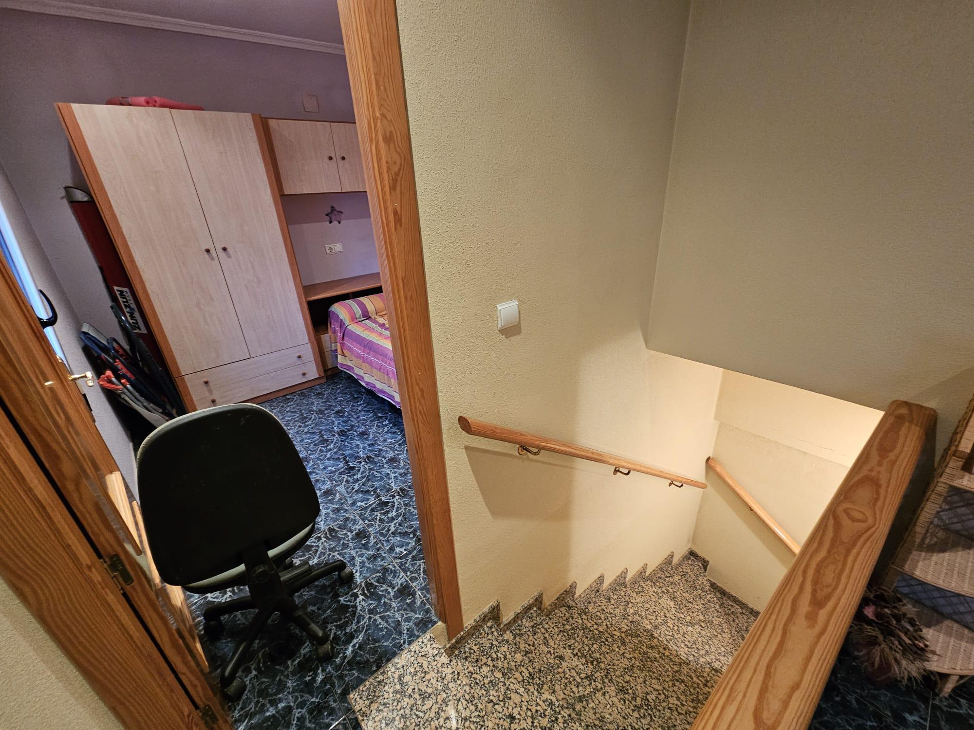 Imagen 18 Casa Adosada en venta en Monóvar/monòver / Casa de 2 plantas, patio y cueva en Las Casas d...