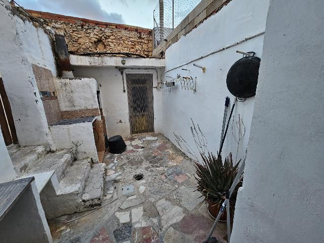 Imagen 33 Inmueble 290659 - Casa Adosada en venta en Monóvar/monòver / Casa de 2 plantas, patio y cueva en Las Casas d...