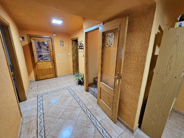 Imagen 3 Inmueble 290659 - Casa Adosada en venta en Monóvar/monòver / Casa de 2 plantas, patio y cueva en Las Casas d...