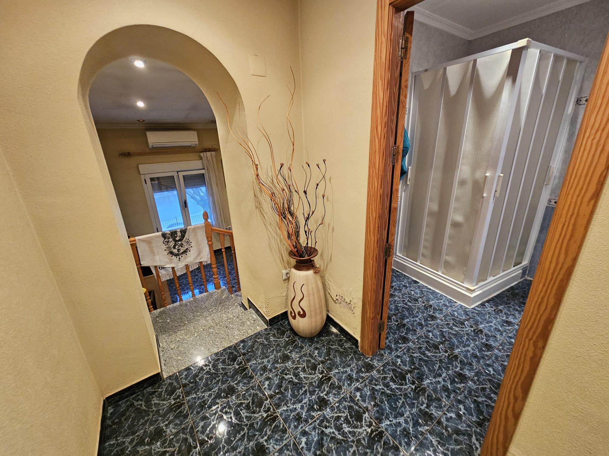 Imagen 24 Casa Adosada en venta en Monóvar/monòver / Casa de 2 plantas, patio y cueva en Las Casas d...