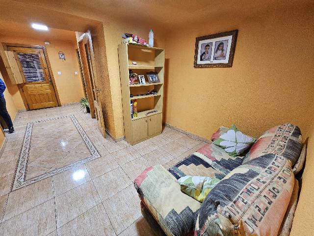 Imagen 4 Inmueble 290659 - Casa Adosada en venta en Monóvar/monòver / Casa de 2 plantas, patio y cueva en Las Casas d...