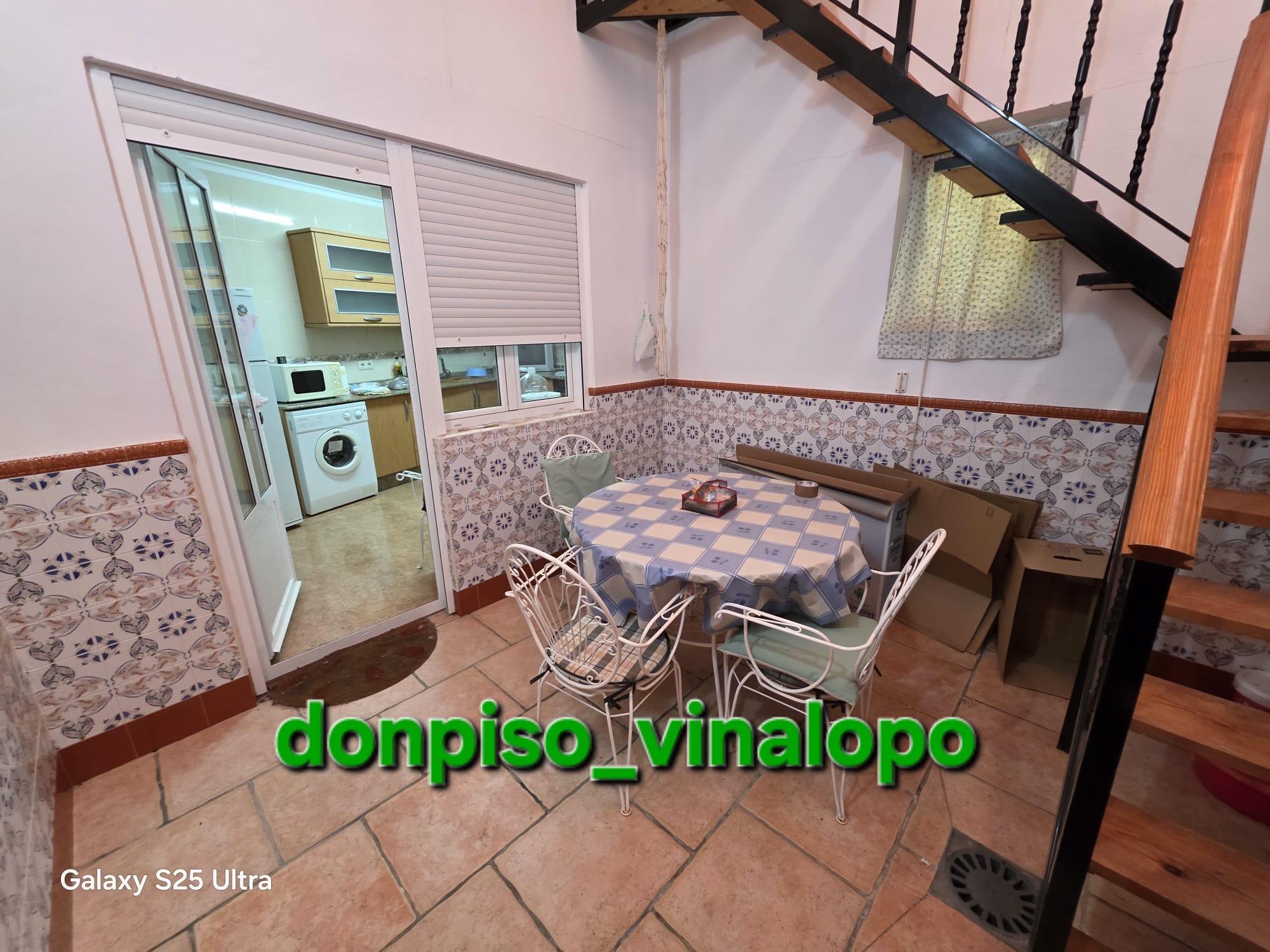 Imagen 10 Casa Adosada en venta en Navas De Jorquera / Calle Jardín, cerca del parque infantil. 