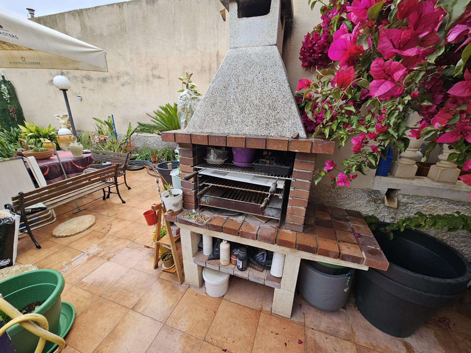 Imagen 4 Casa Adosada en venta en Pinós El/pinoso / Casa unifamiliar zona Maisonnave-Pza.Virgen d...