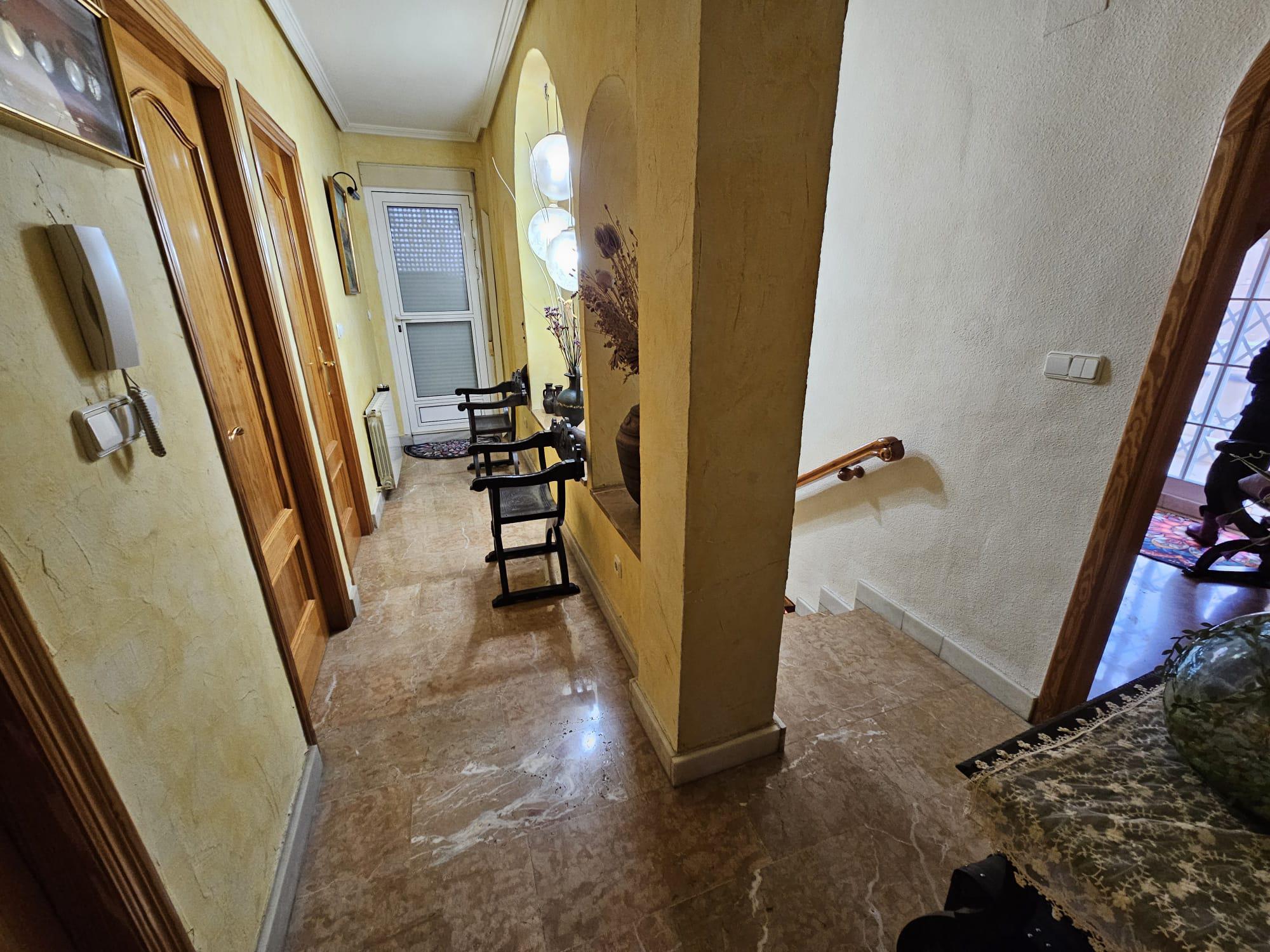 Imagen 24 Casa Adosada en venta en Pinós El/pinoso / Casa unifamiliar zona Maisonnave-Pza.Virgen d...