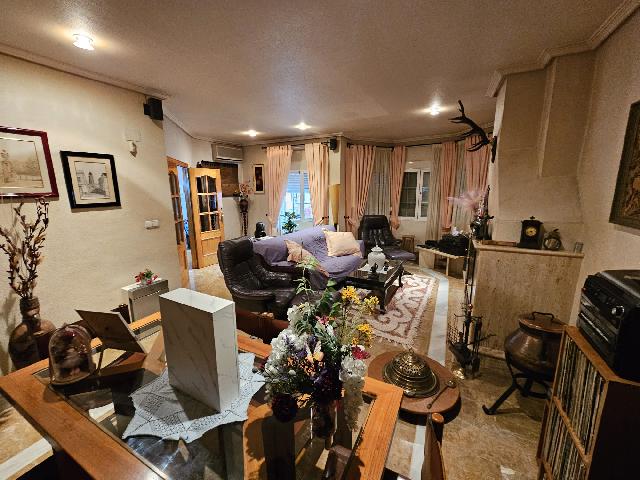 Imagen 12 Inmueble 293865 - Casa Adosada en venta en Pinós (El)/pinoso / Casa unifamiliar zona Maisonnave-Pza.Virgen d...