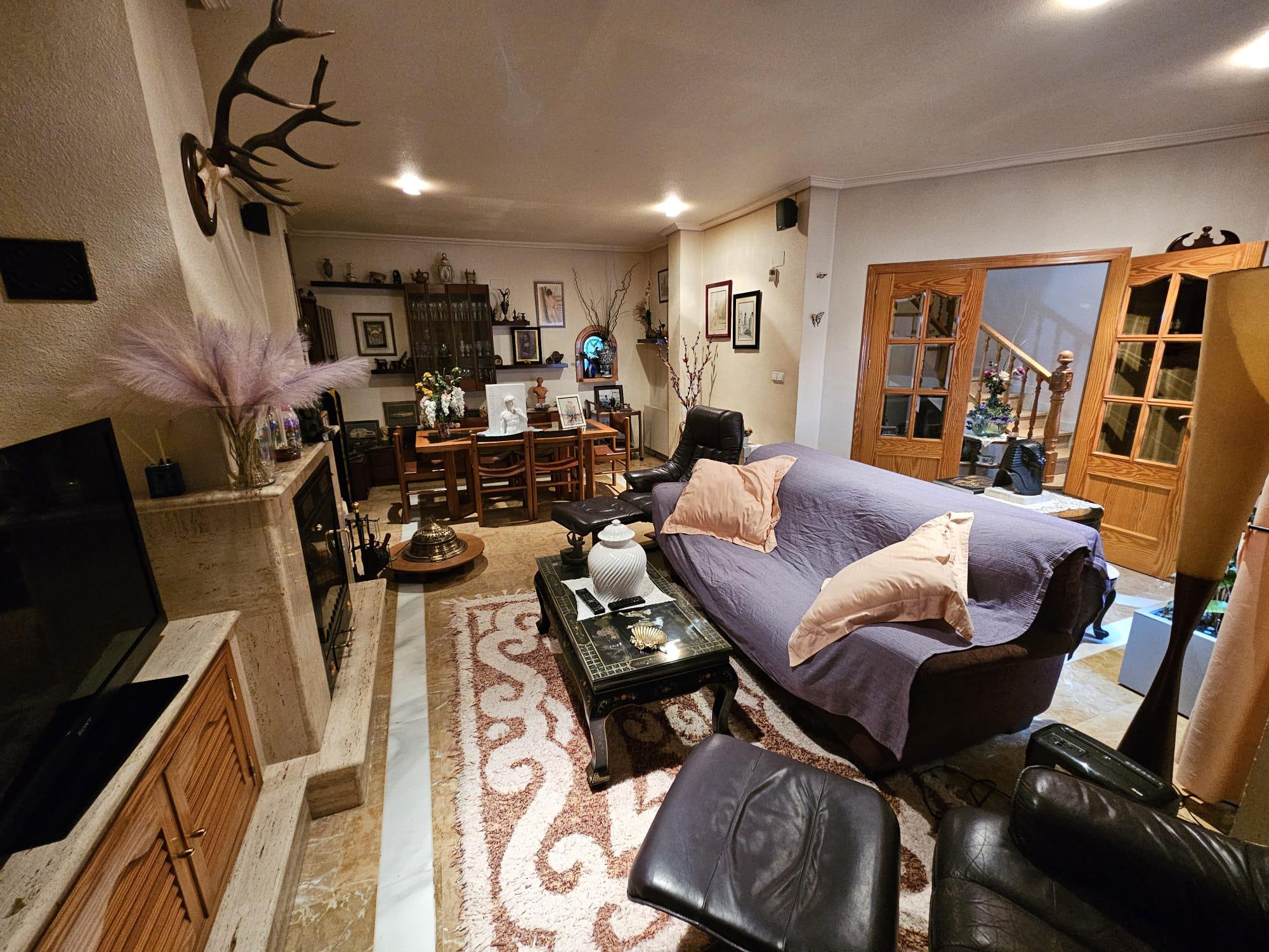 Imagen 11 Casa Adosada en venta en Pinós El/pinoso / Casa unifamiliar zona Maisonnave-Pza.Virgen d...