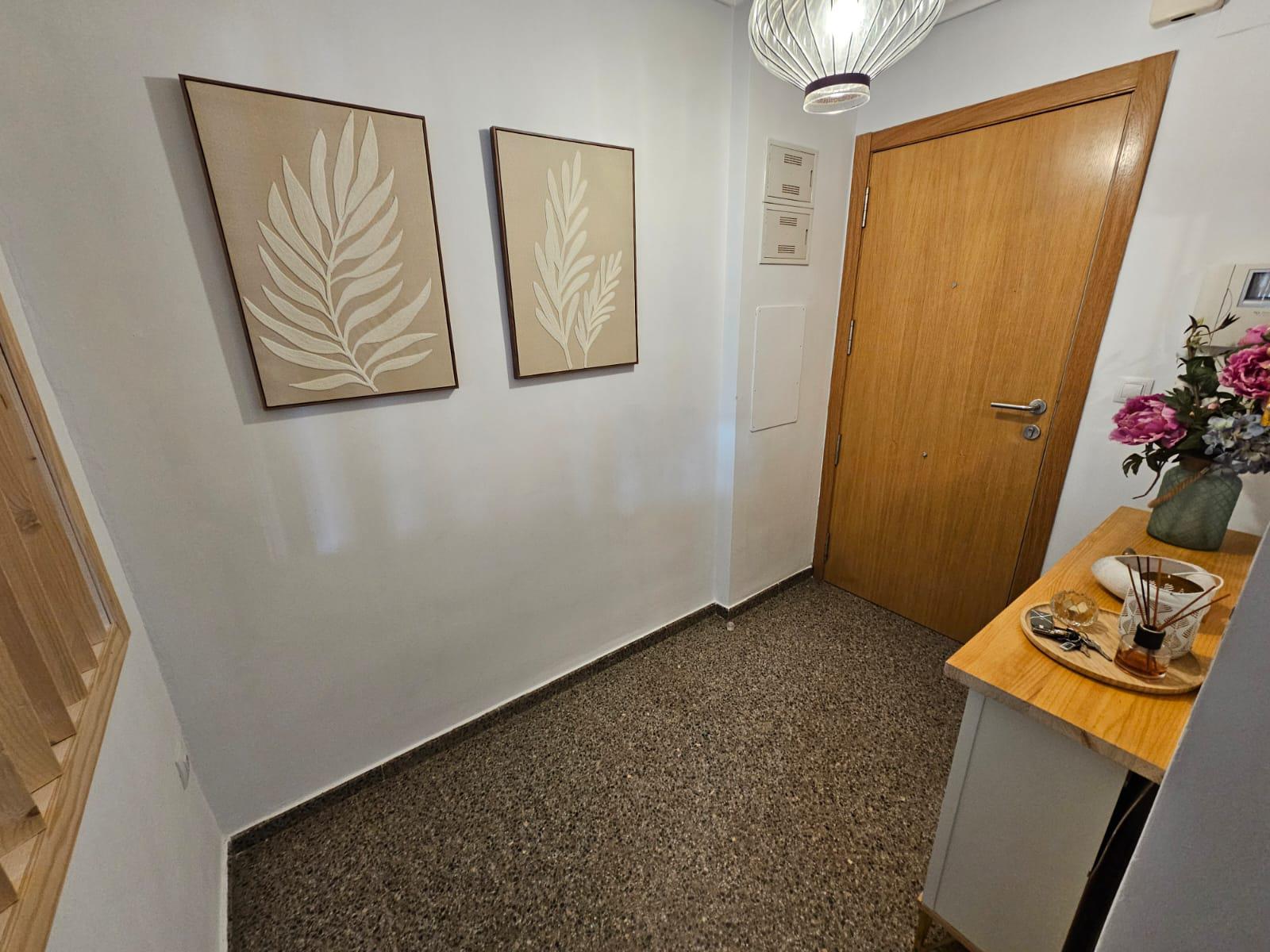Imagen 2 Apartamento en venta en Petrer / Piso en Petrer, Avda. Madrid - I.E.S Azorín - Mercadona