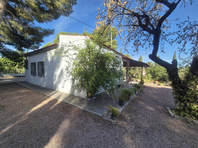 Imagen 7 Inmueble 296427 - Casa Rústica en venta en Elda / Casa de campo con piscina y 8.000m2 en Peña del Sol