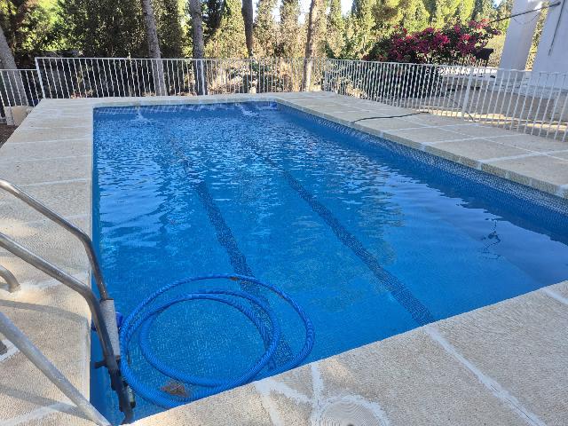 Imagen 2 Inmueble 296427 - Casa Rústica en venta en Elda / Casa de campo con piscina y 8.000m2 en Peña del Sol