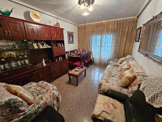 Imagen 3 Inmueble 296581 - Apartamento en venta en Elda / Piso 1º con ascensor en la avda. Reina Victoria