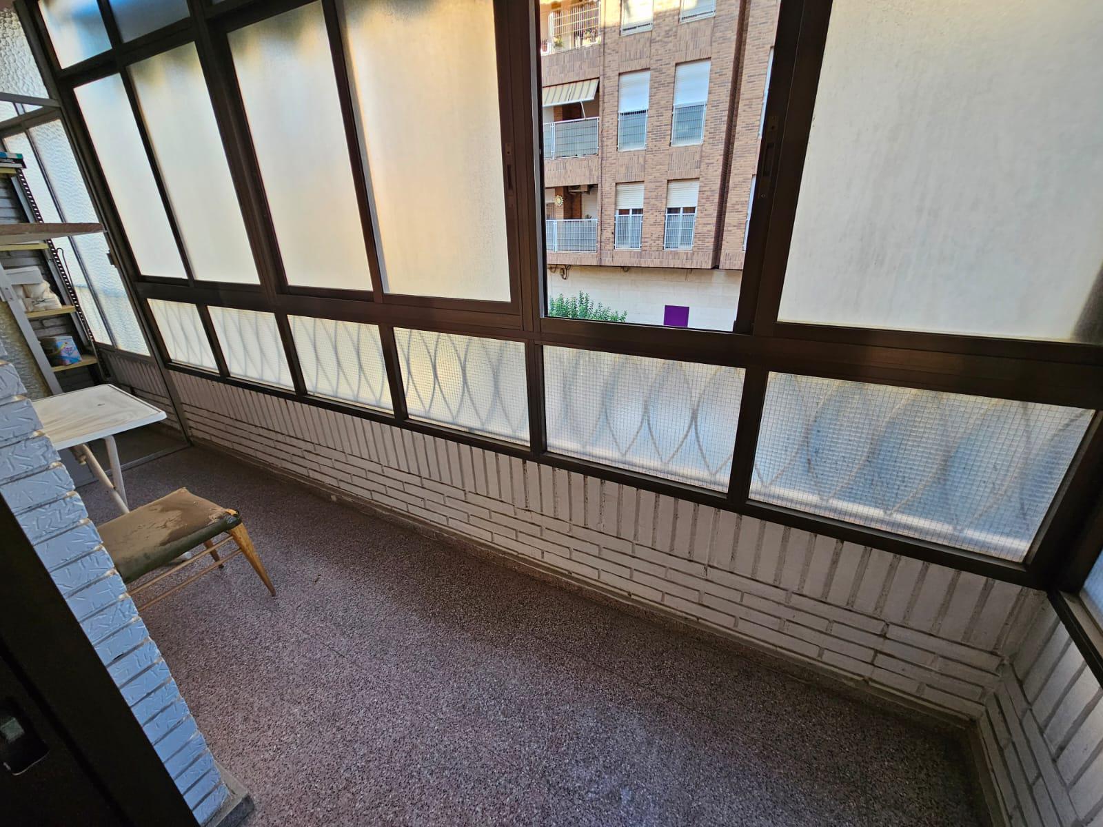 Imagen 4 Apartamento en venta en Elda / Piso 1º con ascensor en la avda. Reina Victoria