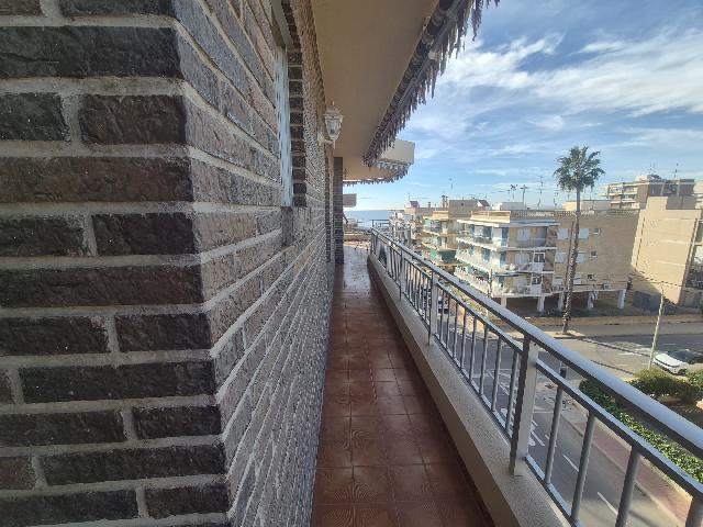 Imagen 3 Inmueble 297914 - Apto. Playa en venta en Santa Pola / Piso esquinero en Gran Playa, a una calle del mar
