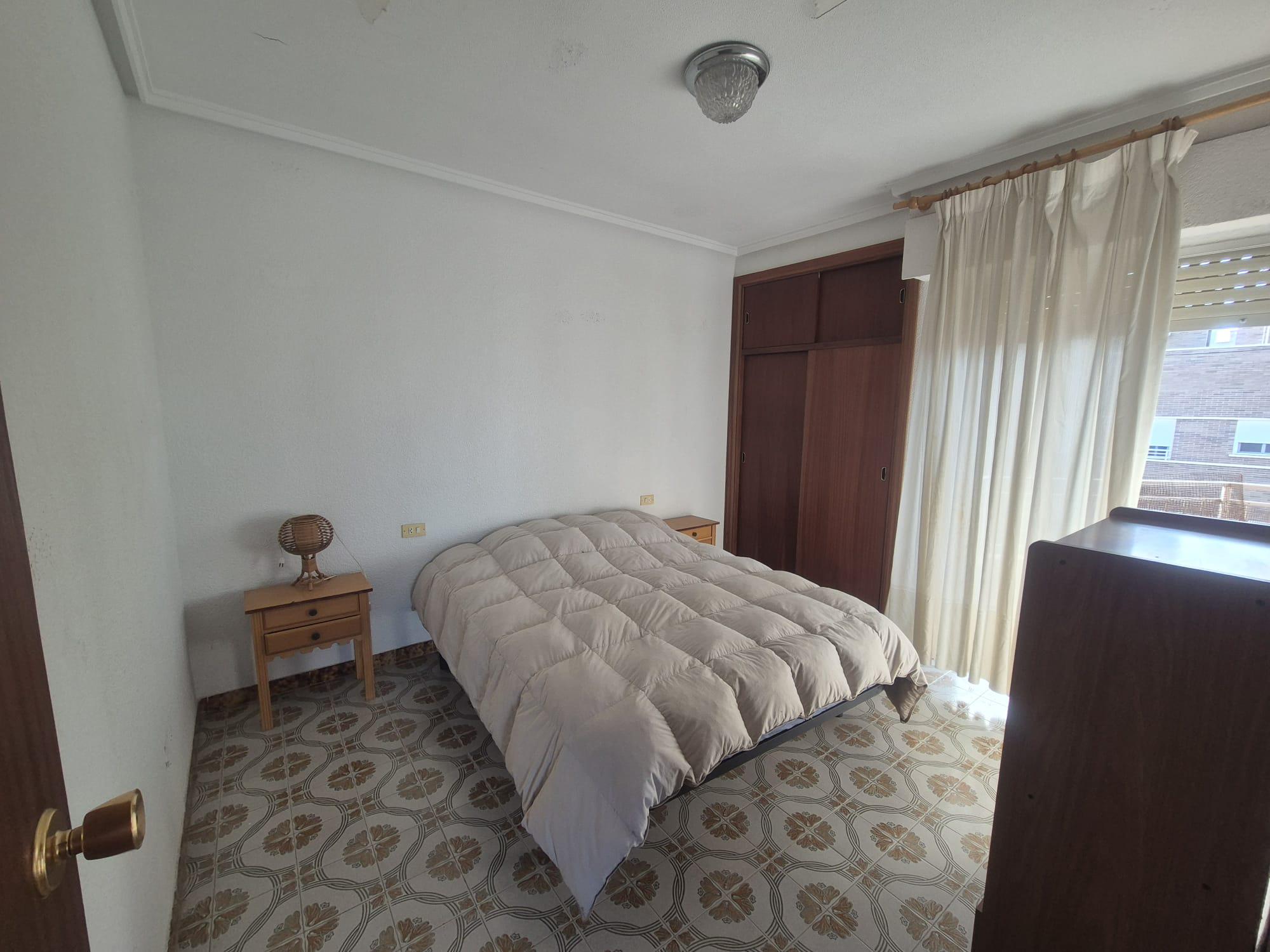 Imagen 16 Apto. Playa en venta en Santa Pola / Piso esquinero en Gran Playa, a una calle del mar