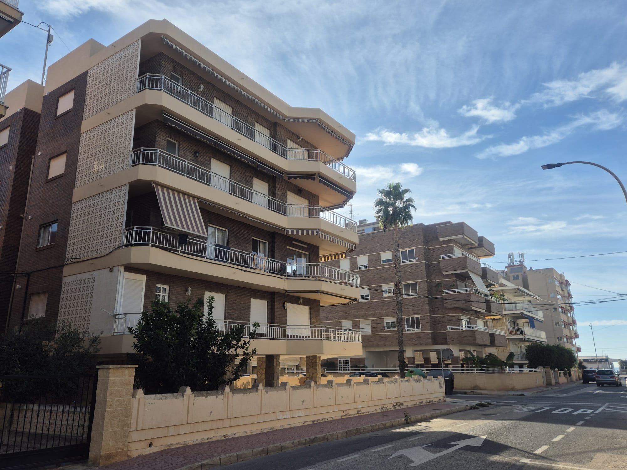 Imagen 28 Apto. Playa en venta en Santa Pola / Piso esquinero en Gran Playa, a una calle del mar