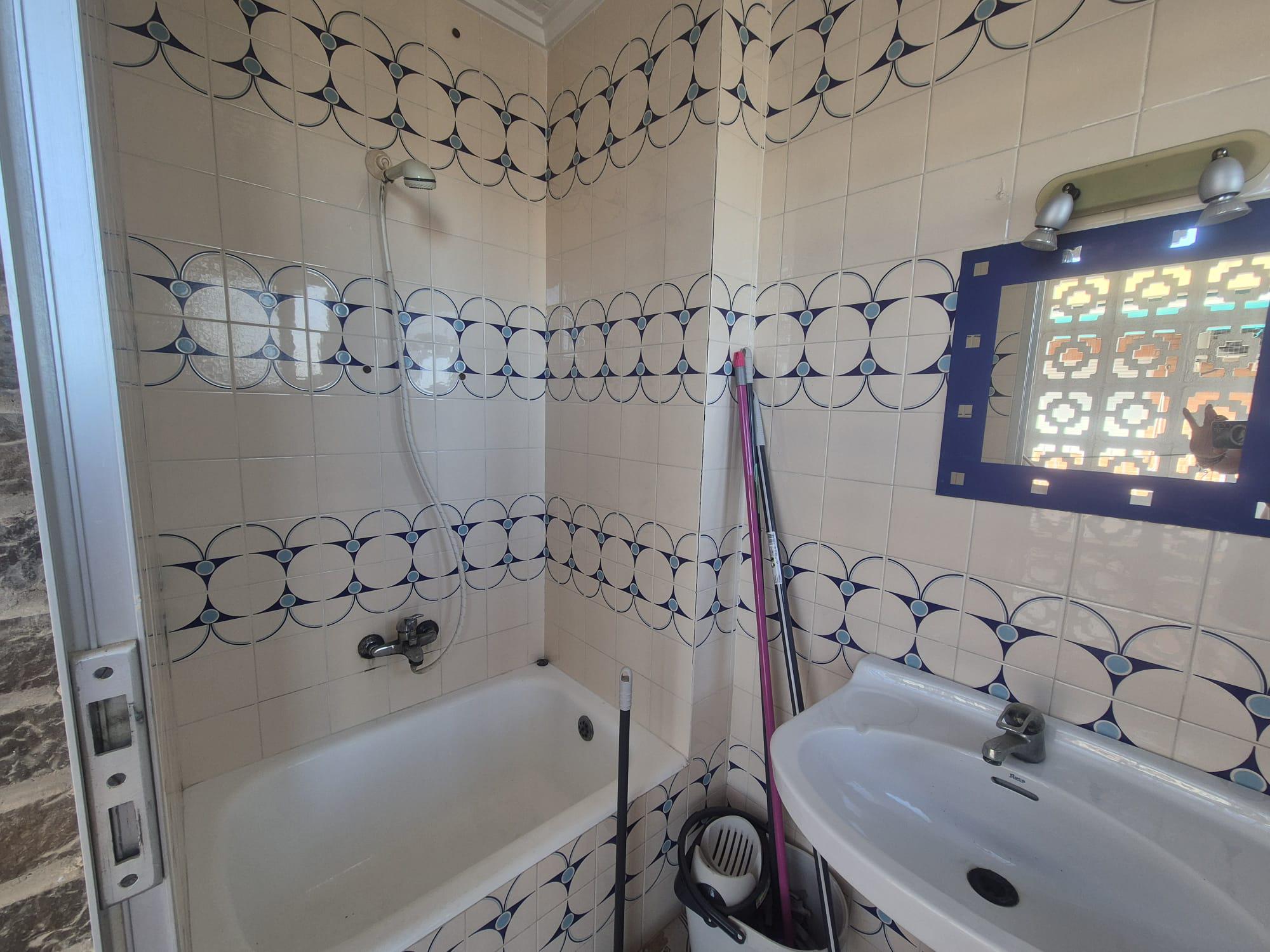 Imagen 15 Apto. Playa en venta en Santa Pola / Piso esquinero en Gran Playa, a una calle del mar