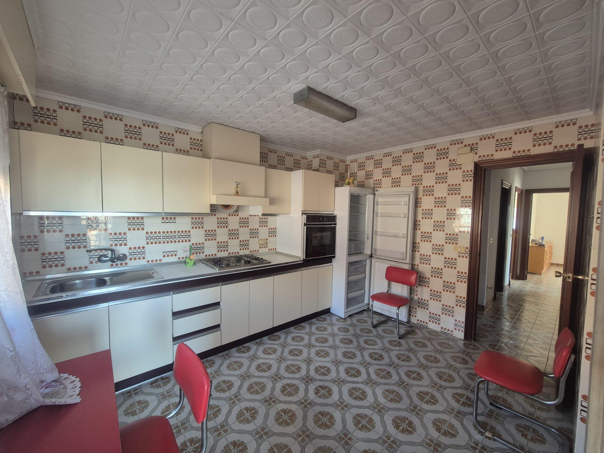 Imagen 11 Apto. Playa en venta en Santa Pola / Piso esquinero en Gran Playa, a una calle del mar