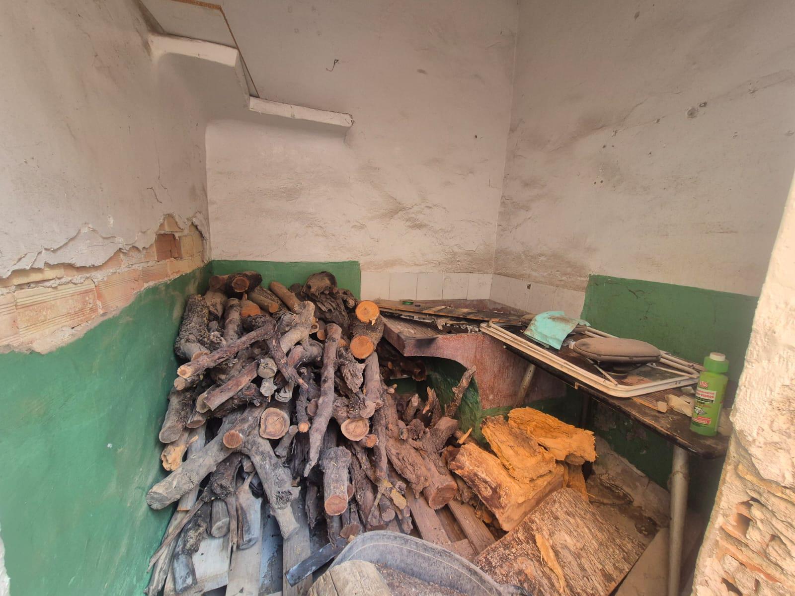 Imagen 18 Casa Adosada en venta en Villena / Casa adosada de 2 plantas para reformar,zona Las Cruces