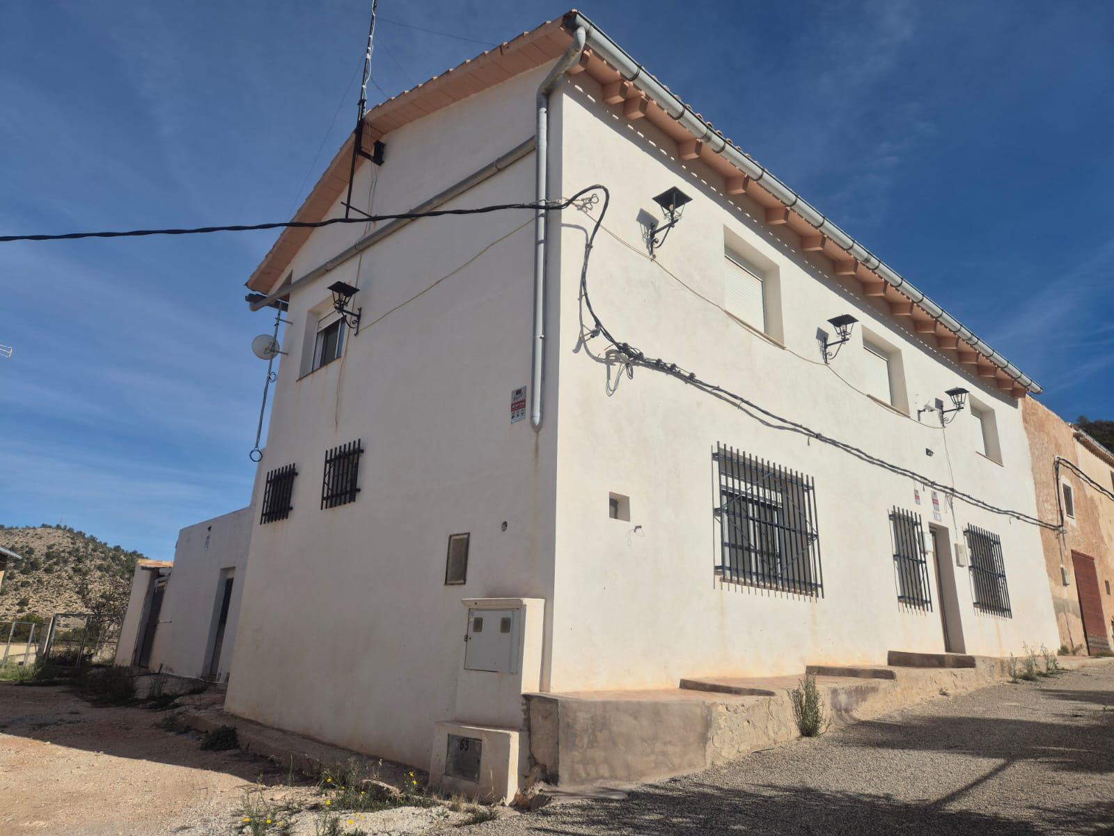 Imagen 1 Casa Pareada en venta en Monóvar/monòver / Casa adosada en Pda. de la Zafra, a 4 Km de Monovar